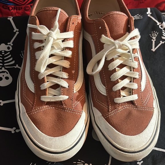 Vans, 9.5 - Picture 2 of 7